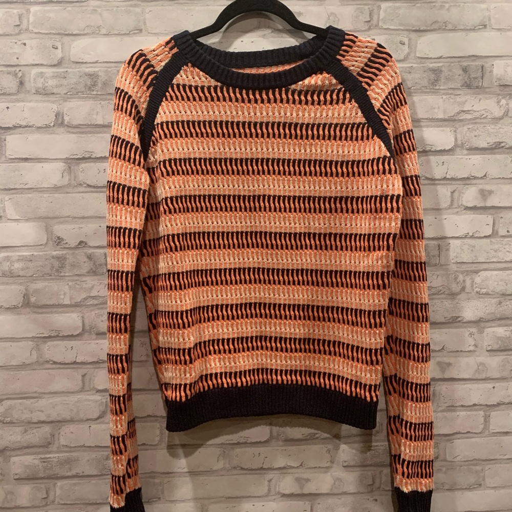 Lululemon long sleeve sweater